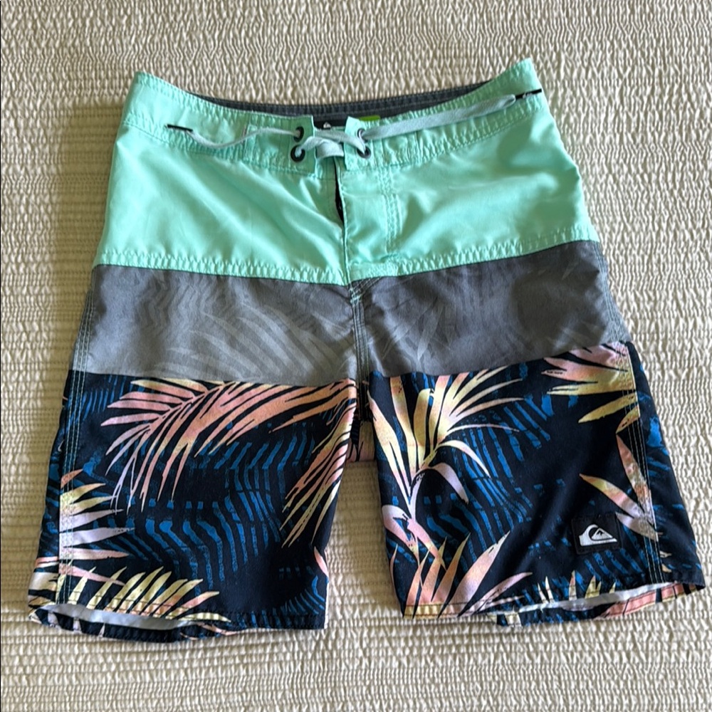 Quiksilver Green and Gray Board Shorts with Tropical Design